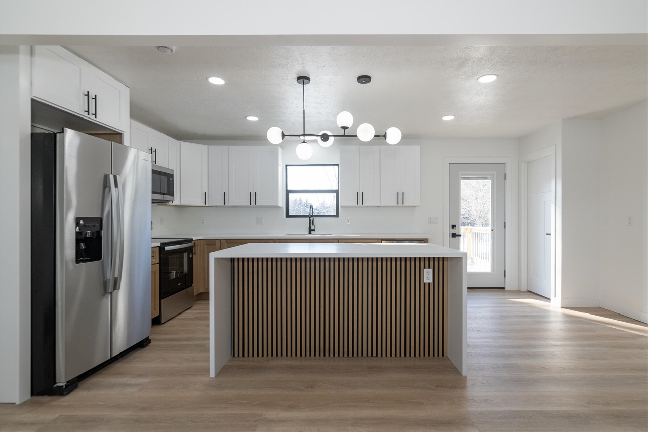 Homes for sale in Edwardsburg, MI | 70908 Elkhart Rd, Edwardsburg, MI 49112 | MLS# 70513299