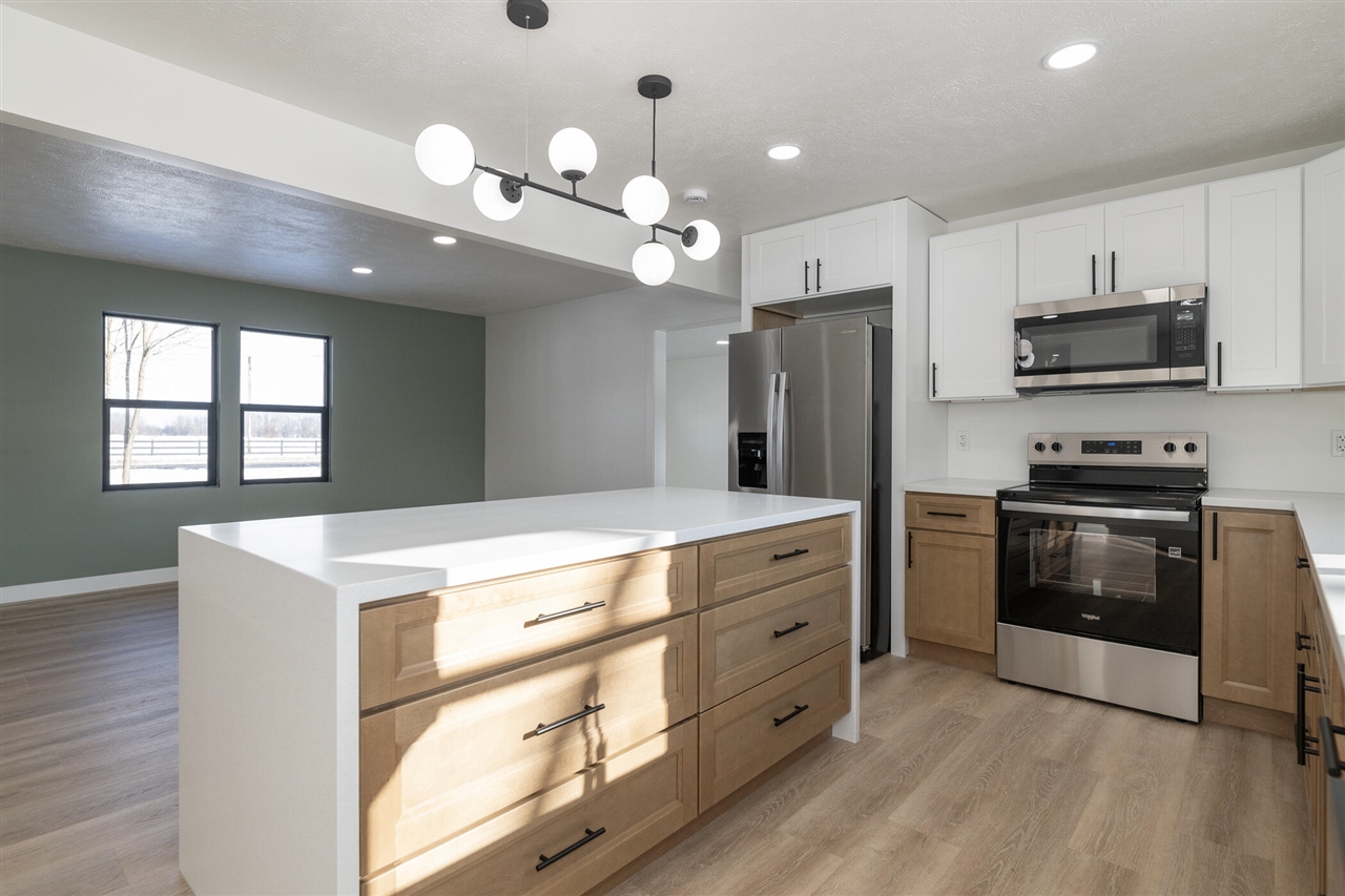 Homes for sale in Edwardsburg, MI | 70908 Elkhart Rd, Edwardsburg, MI 49112 | MLS# 70513299