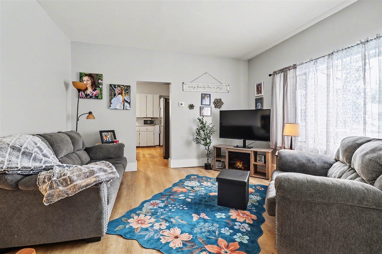 524 Davis Street, Manistee, MI, 49660-1949