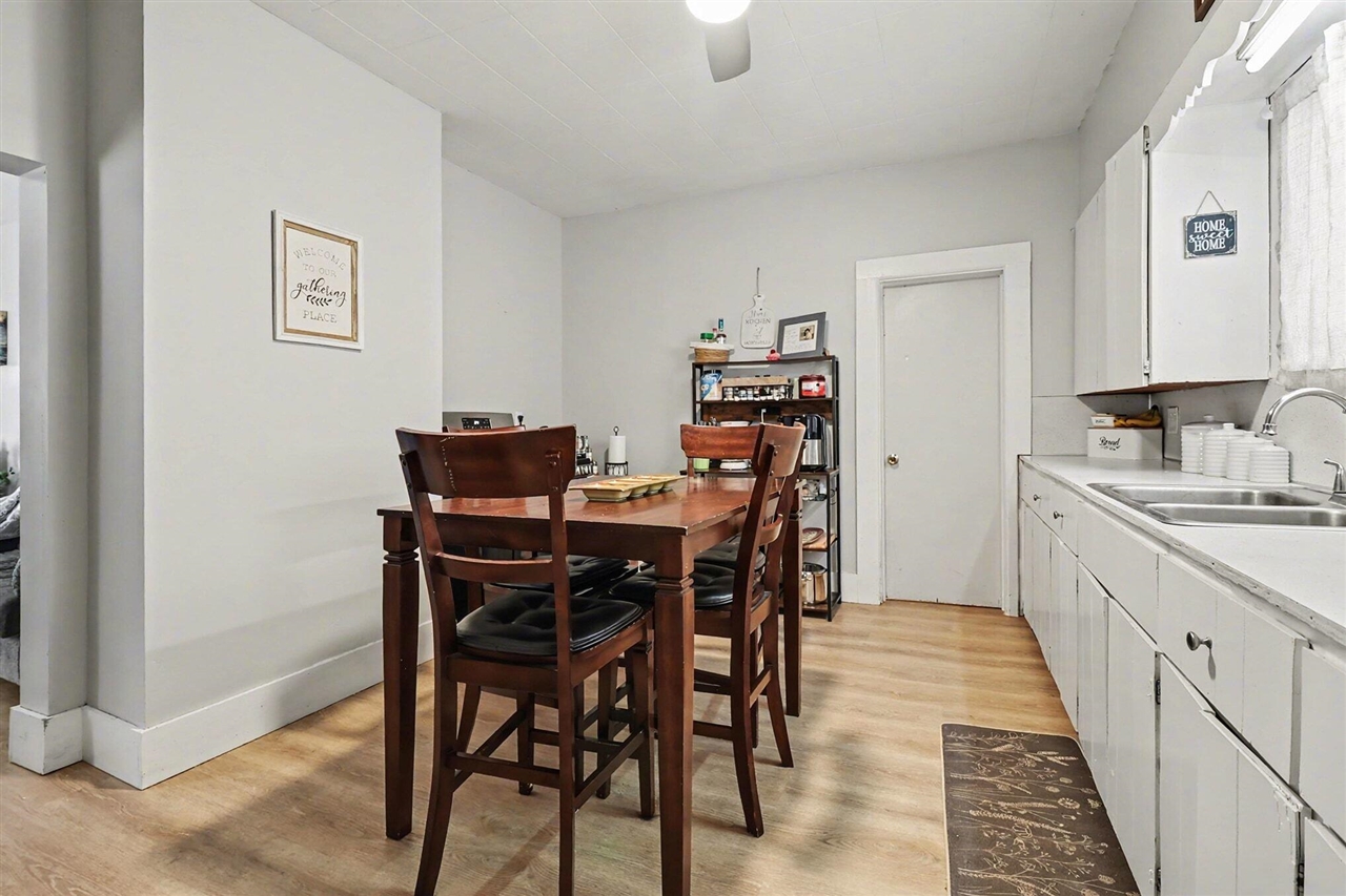 524 Davis Street, Manistee, MI, 49660-1949