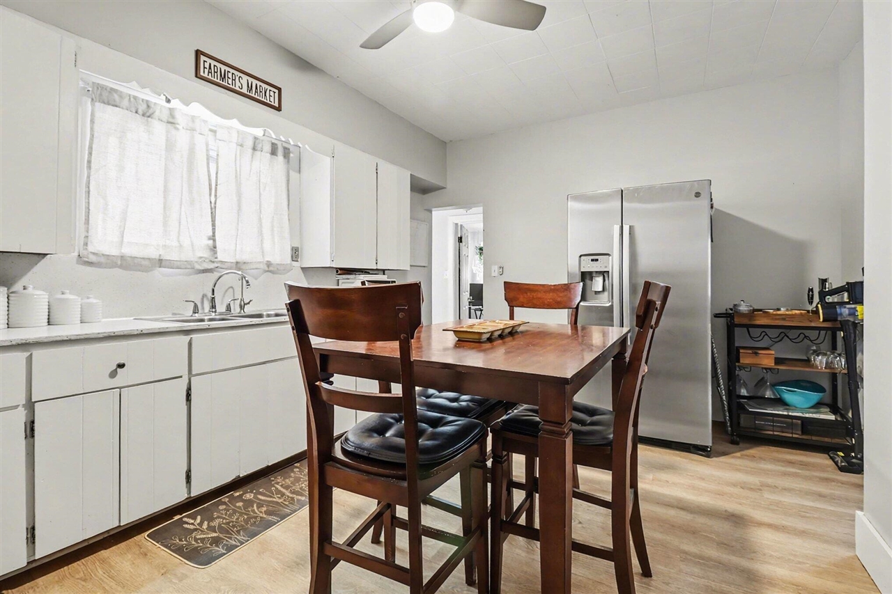 524 Davis Street, Manistee, MI, 49660-1949