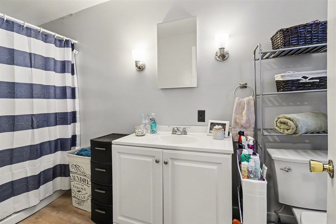 524 Davis Street, Manistee, MI, 49660-1949