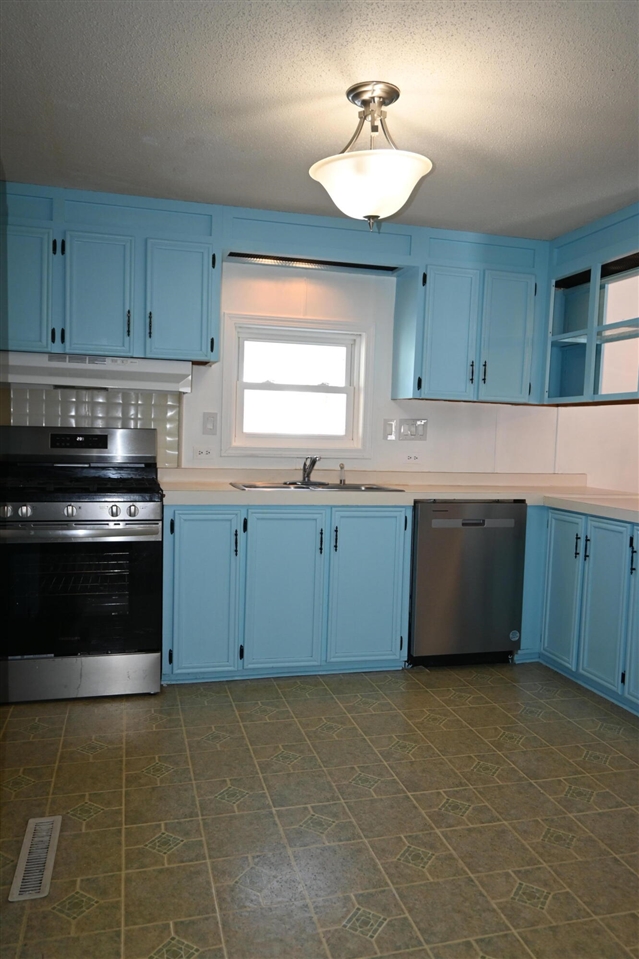 3820 Victorian Lane, Muskegon, MI, 49442-6638