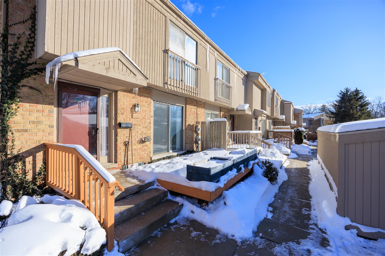 Homes for sale in Rochester Hills, MI | 1468 Oakbrook East Dr, Rochester Hills, MI 48307 | MLS# 70513377