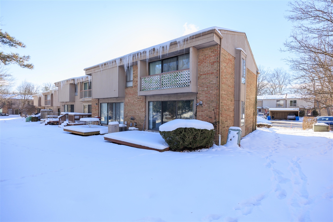 Homes for sale in Rochester Hills, MI | 1468 Oakbrook East Dr, Rochester Hills, MI 48307 | MLS# 70513377