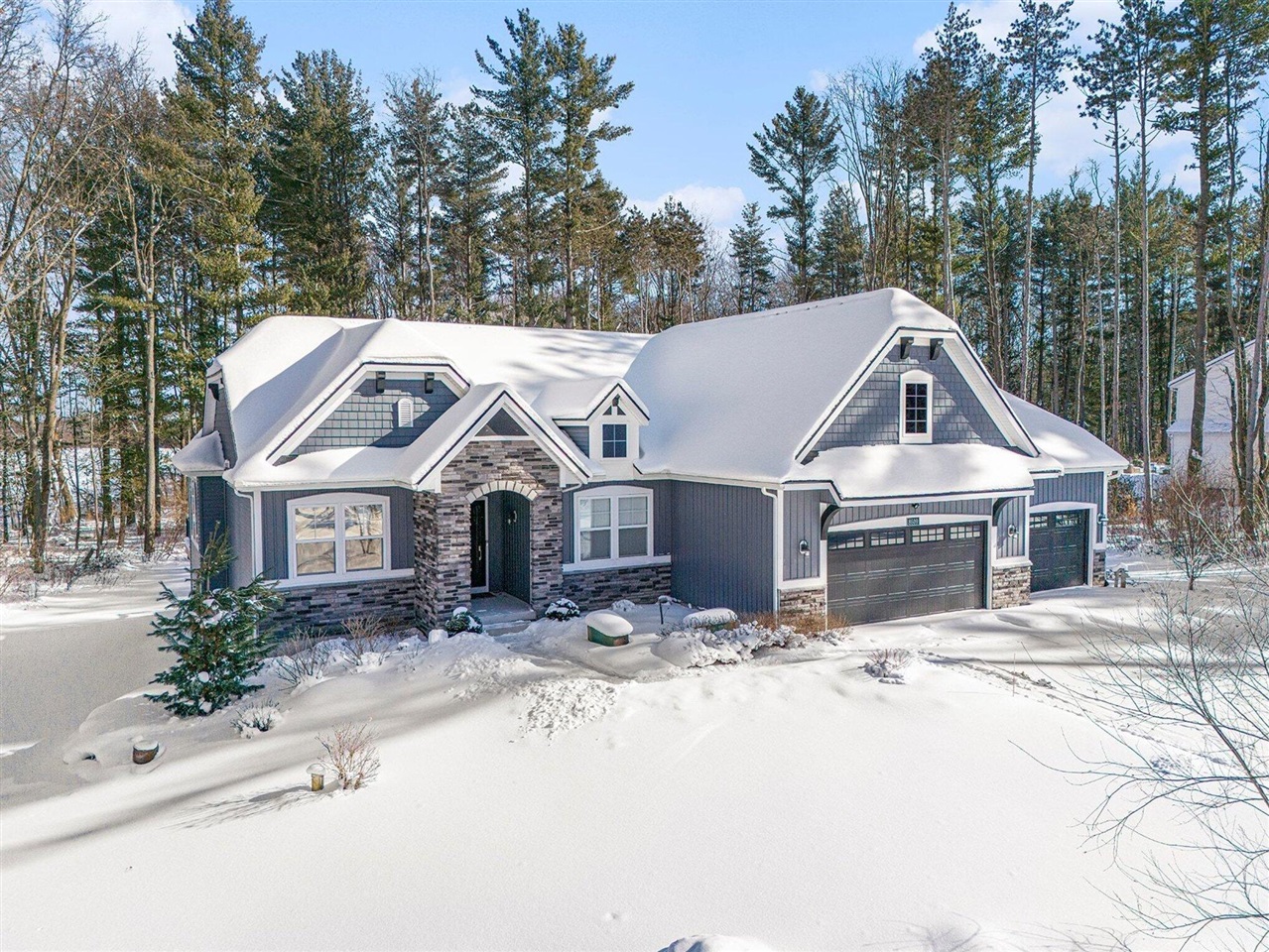 7226 Lakeview Drive, Lexington, MI, 48450-8949