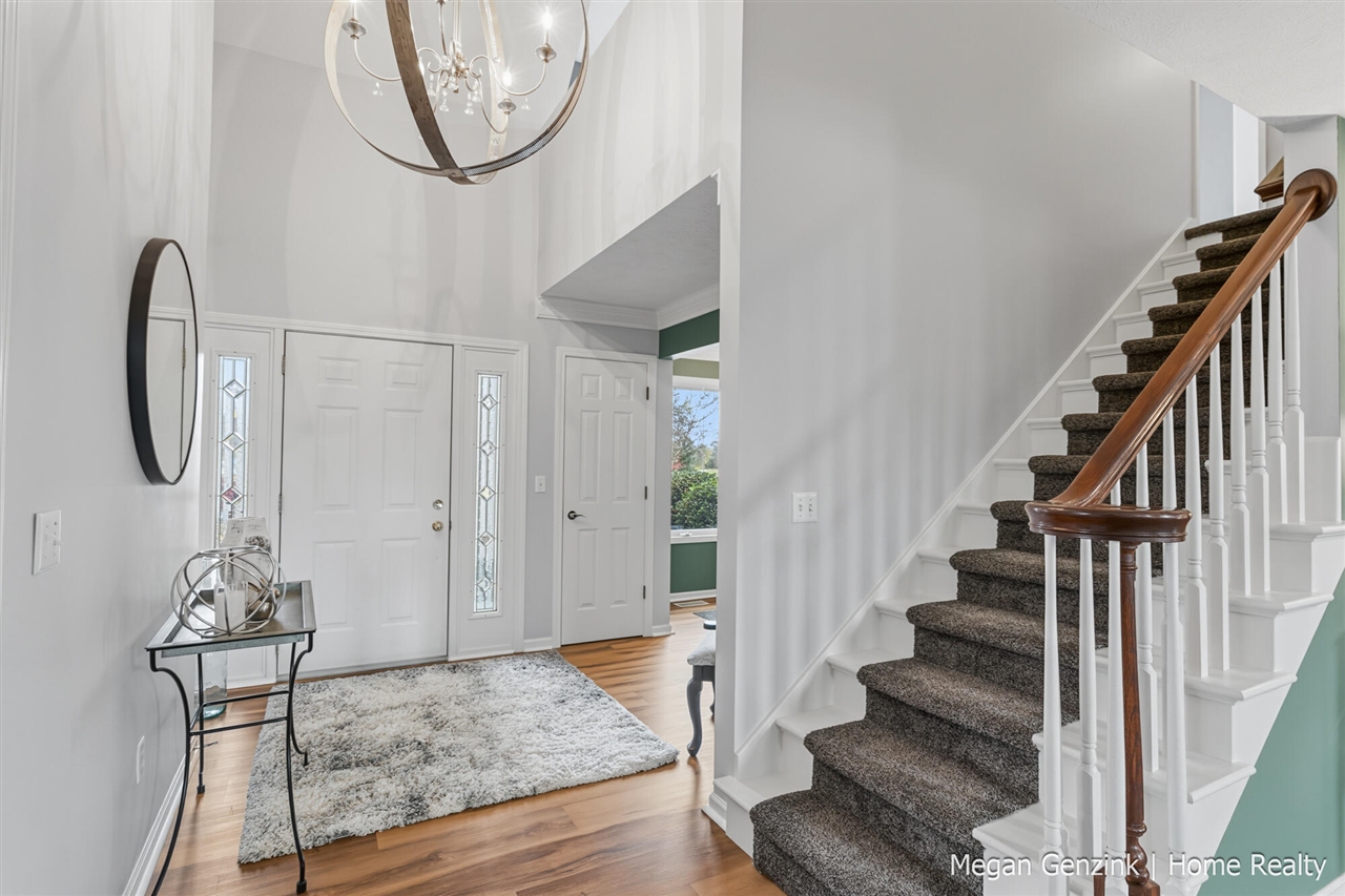 210 Bay Circle Court, Holland, MI, 49424