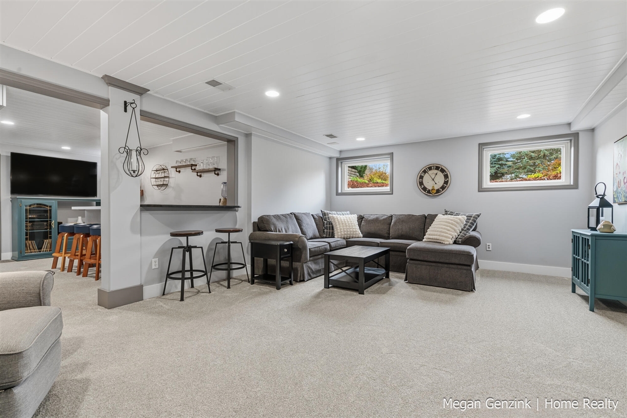 210 Bay Circle Court, Holland, MI, 49424