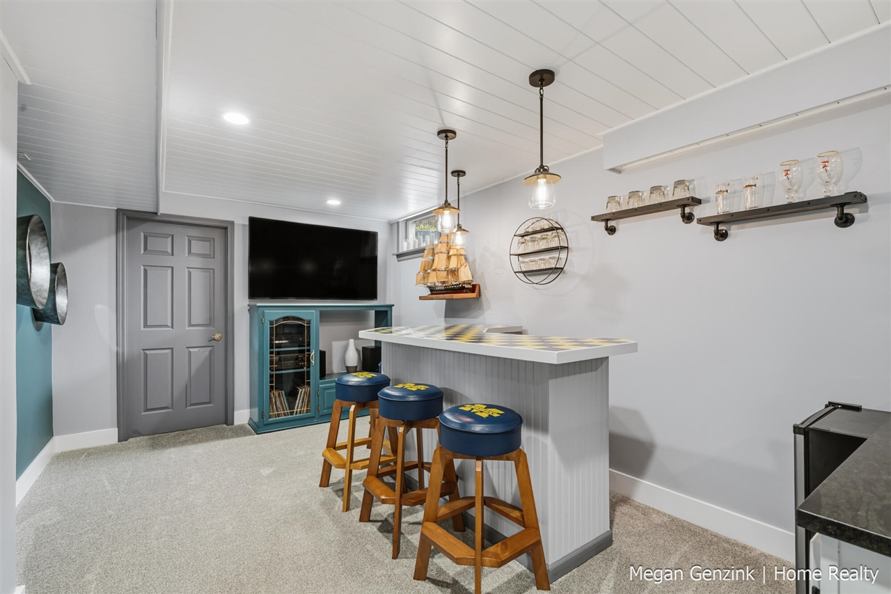 210 Bay Circle Court, Holland, MI, 49424