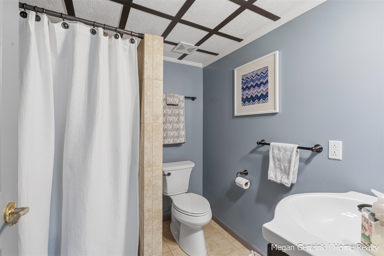 210 Bay Circle Court, Holland, MI, 49424