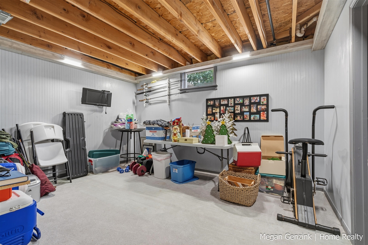 210 Bay Circle Court, Holland, MI, 49424