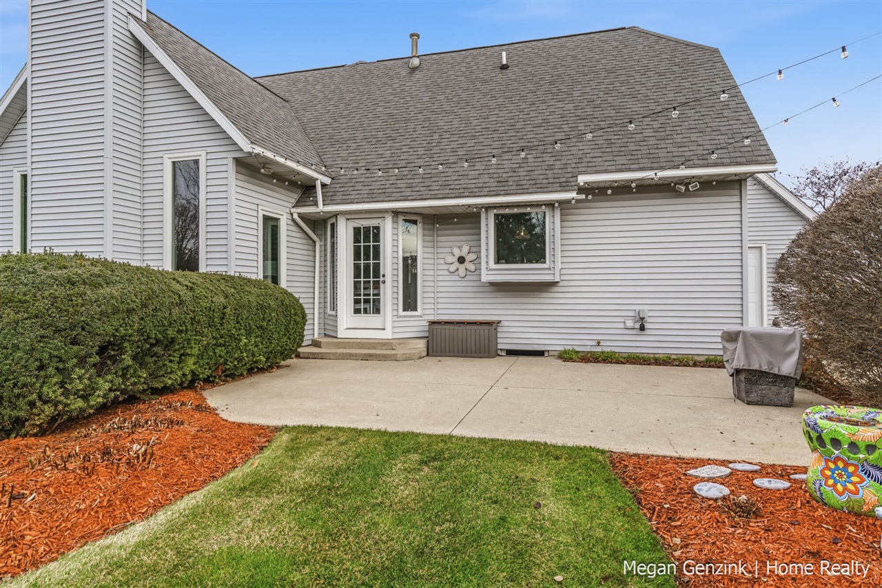 210 Bay Circle Court, Holland, MI, 49424