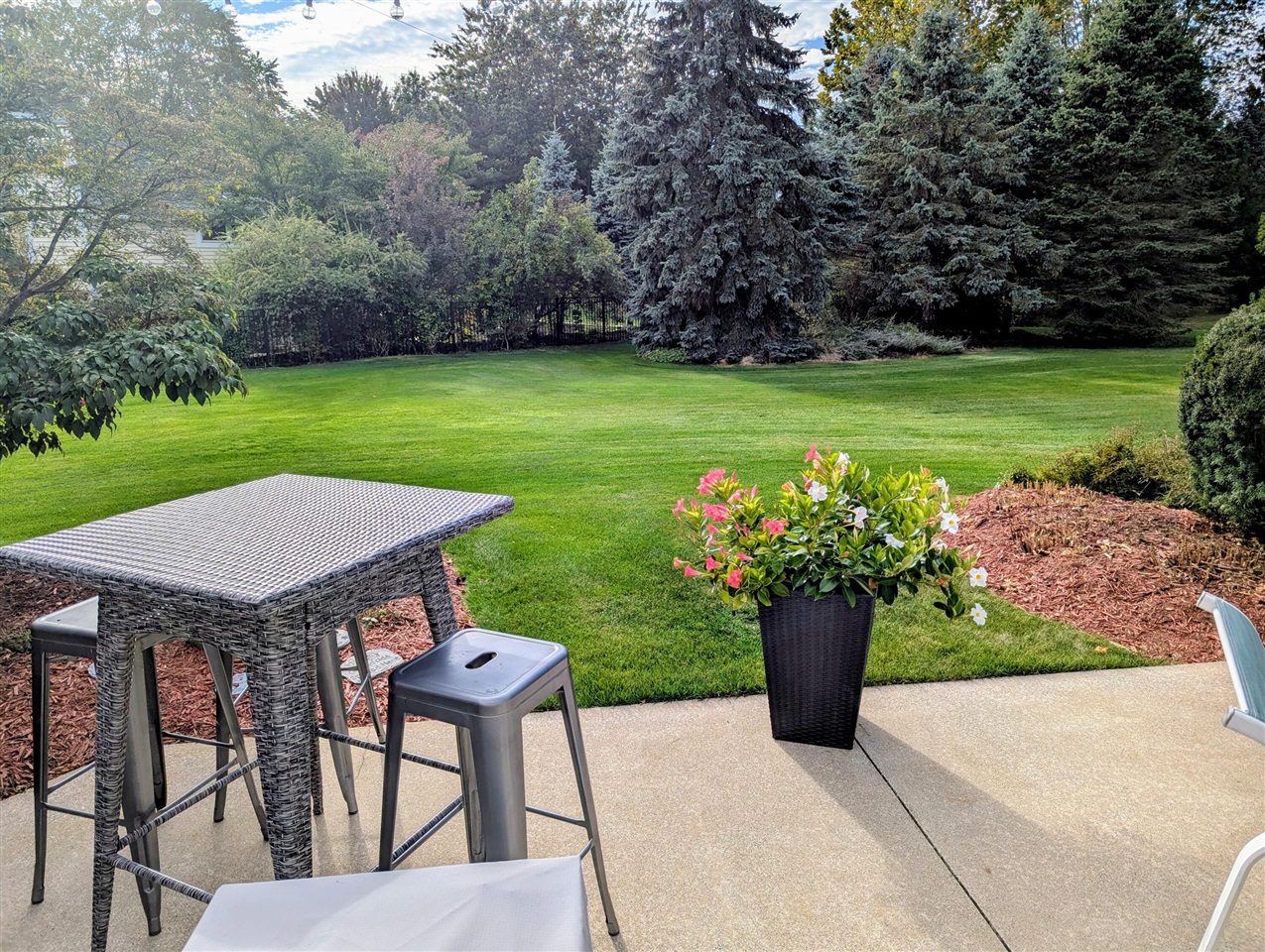 210 Bay Circle Court, Holland, MI, 49424