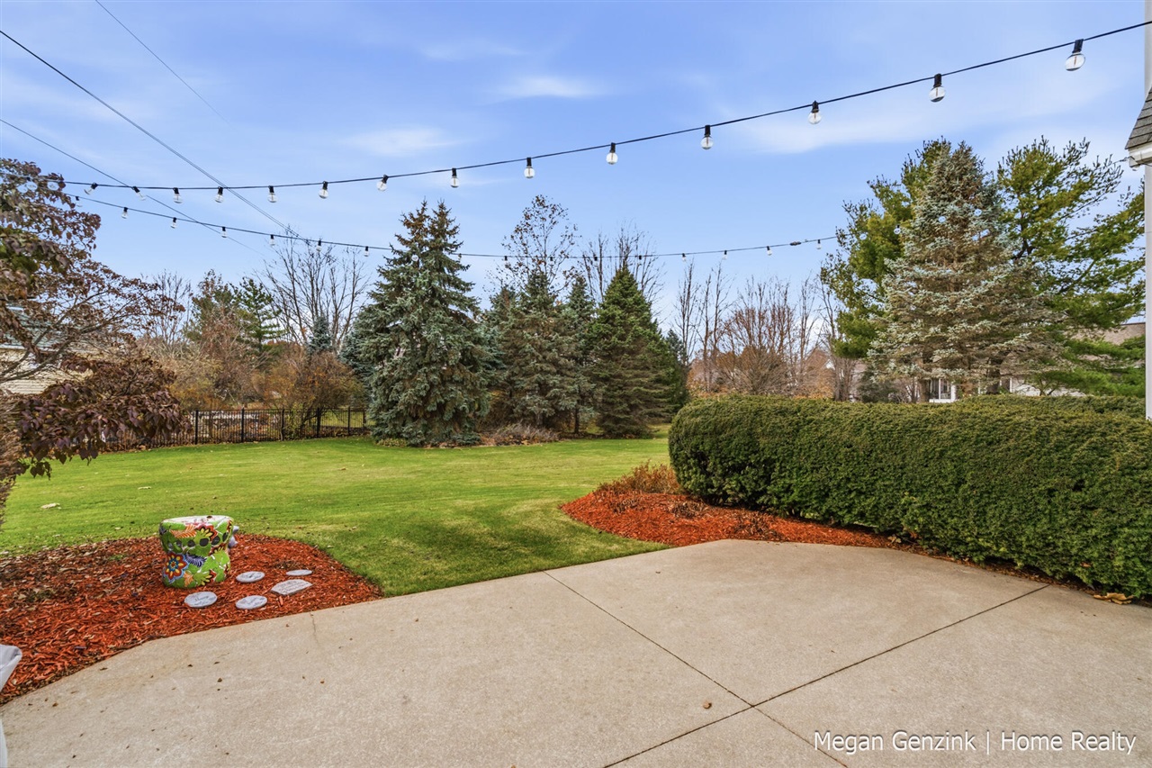 210 Bay Circle Court, Holland, MI, 49424