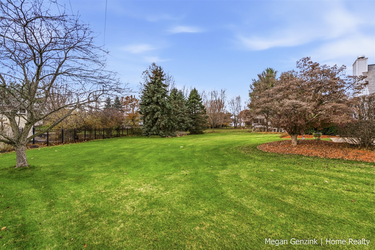 210 Bay Circle Court, Holland, MI, 49424