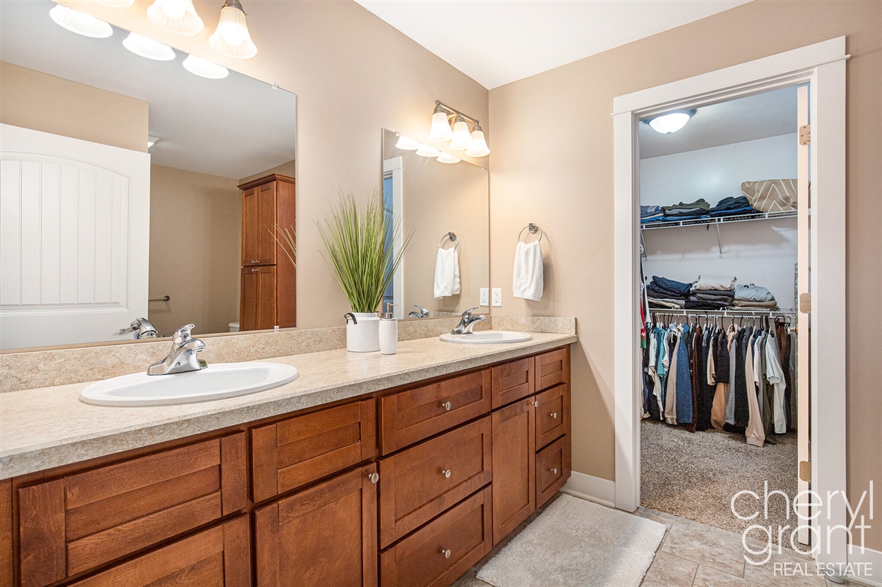 Caledonia, MI, 49316-8510