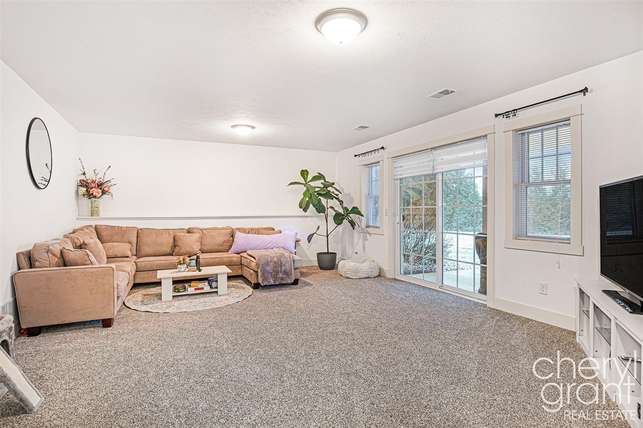 Caledonia, MI, 49316-8510