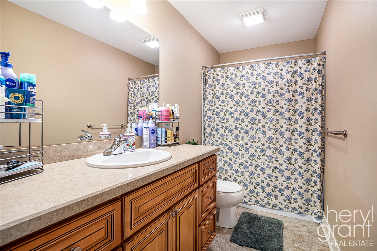 Caledonia, MI, 49316-8510