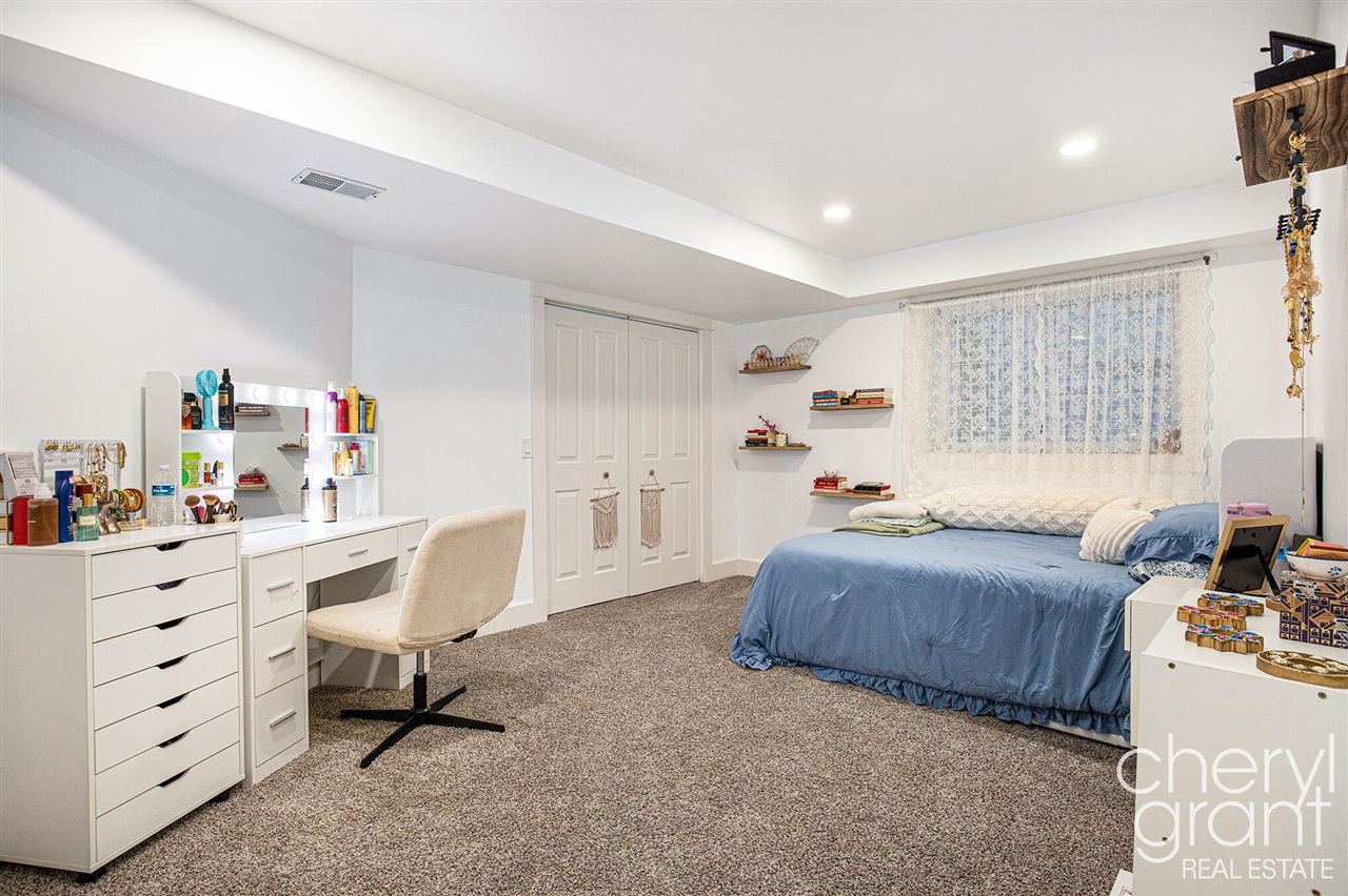 Caledonia, MI, 49316-8510