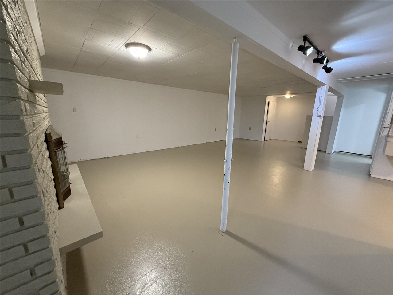 1025 Joliet Drive, Niles, MI, 49120-8932