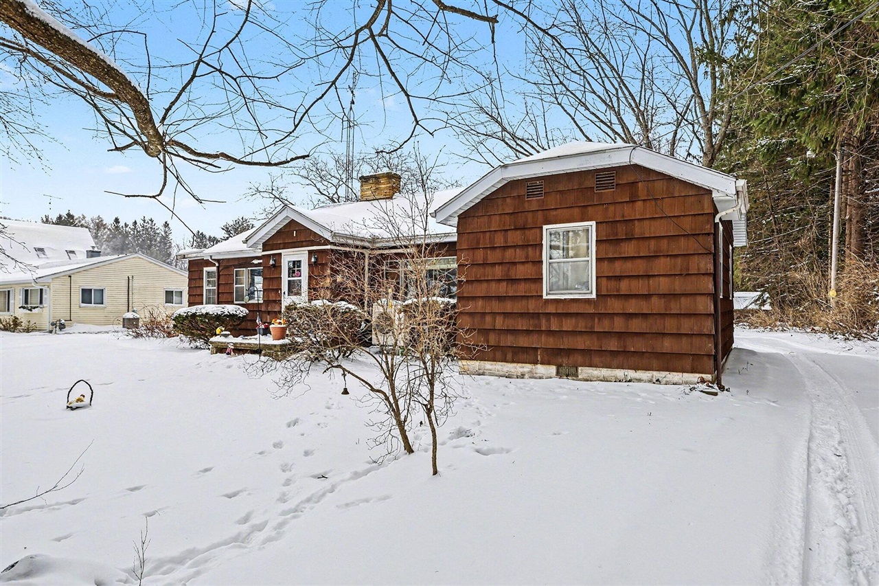 Homes for sale in Saint Joseph, MI | 3633 Lakeshore Dr, Saint Joseph, MI 49085 | MLS# 70513479