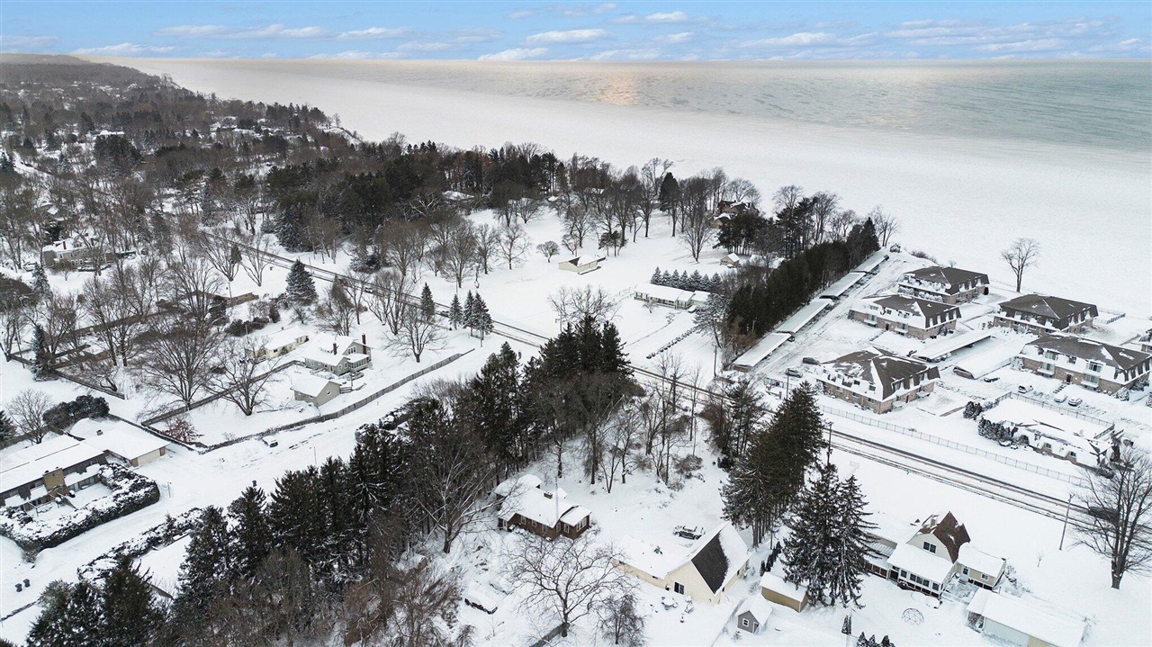 Homes for sale in Saint Joseph, MI | 3633 Lakeshore Dr, Saint Joseph, MI 49085 | MLS# 70513479