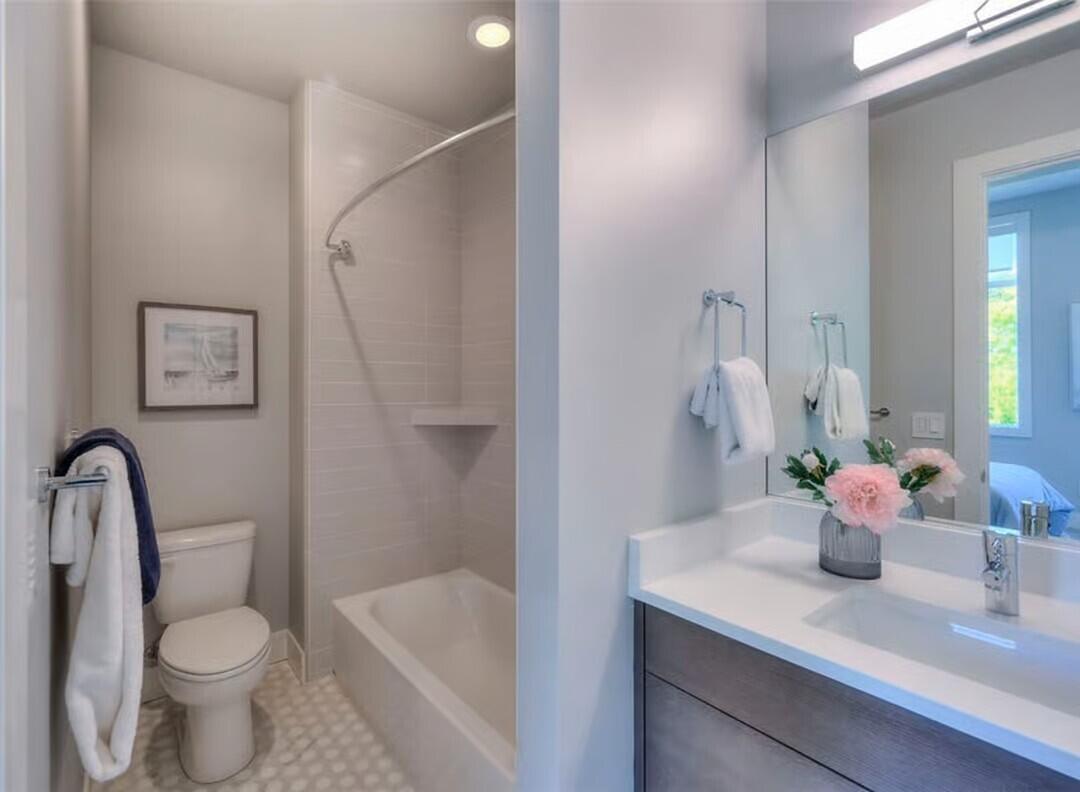 5902 Cherry Hill Road, Ann Arbor, MI, 48105-0800