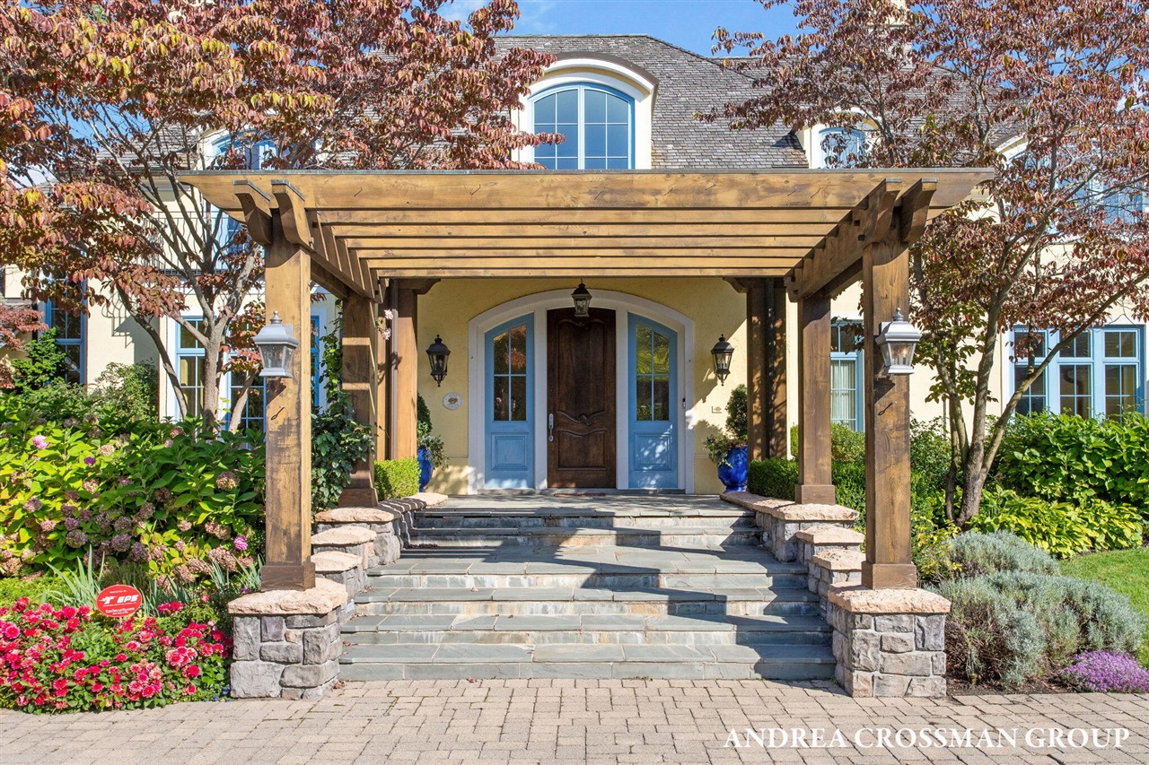 1933 South Shore Drive, Holland, MI, 49423