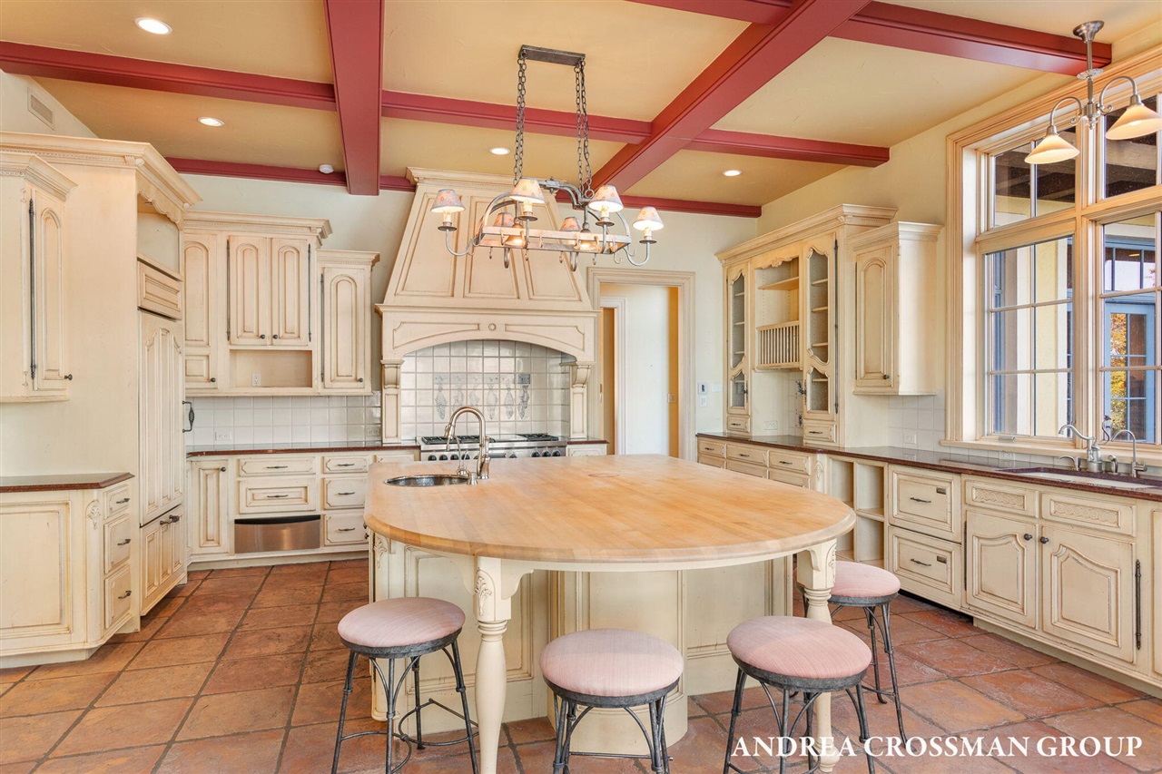 1933 South Shore Drive, Holland, MI, 49423