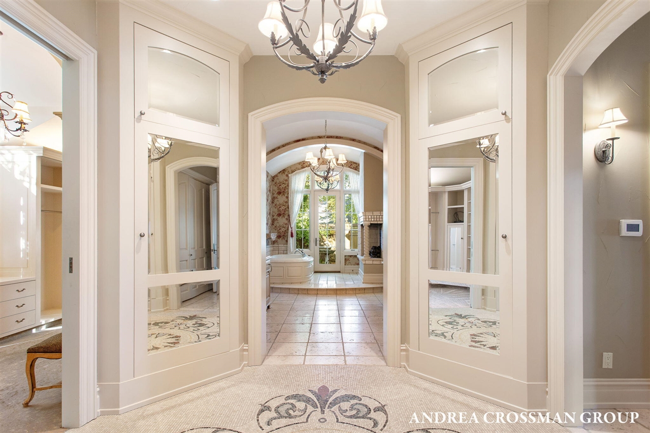 1933 South Shore Drive, Holland, MI, 49423