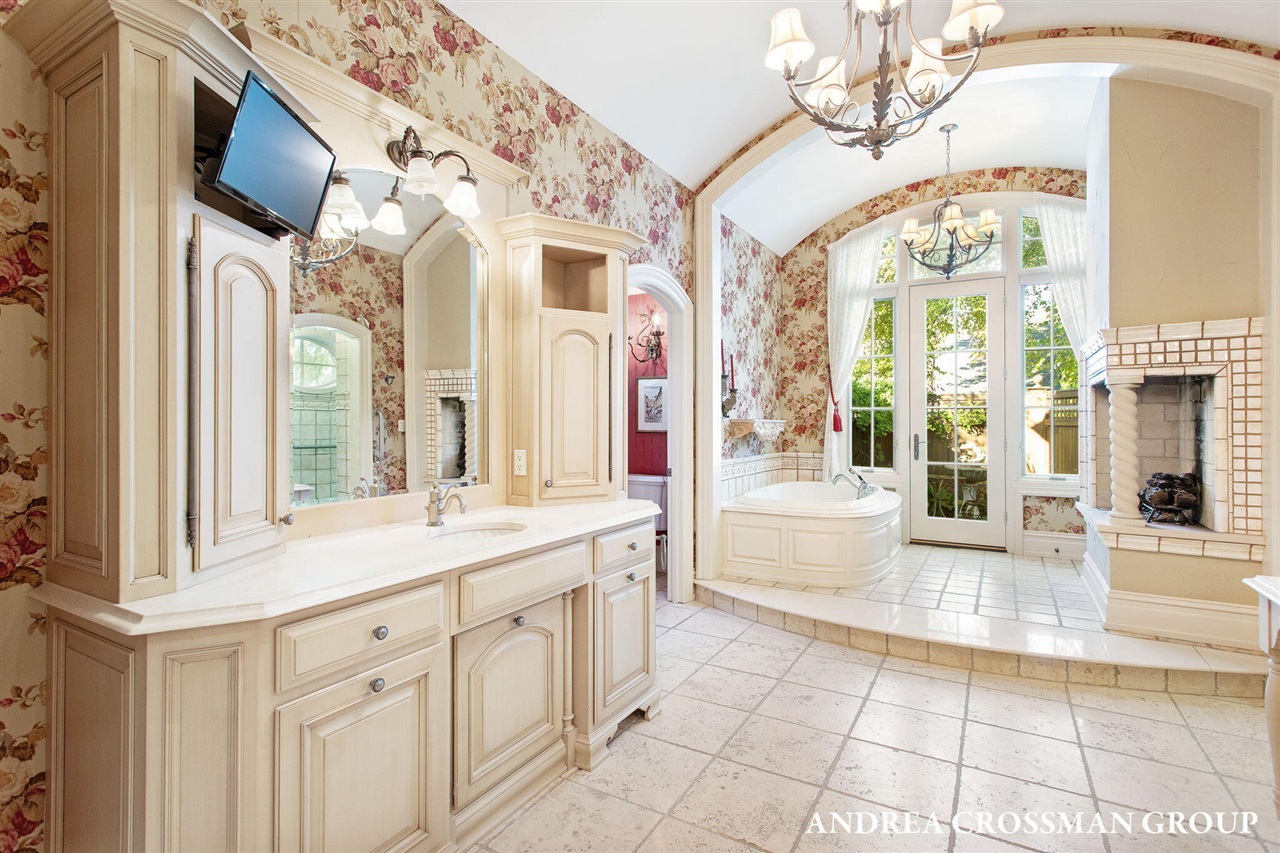 1933 South Shore Drive, Holland, MI, 49423