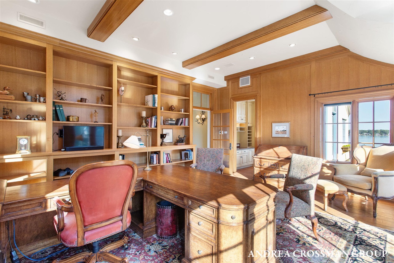 1933 South Shore Drive, Holland, MI, 49423