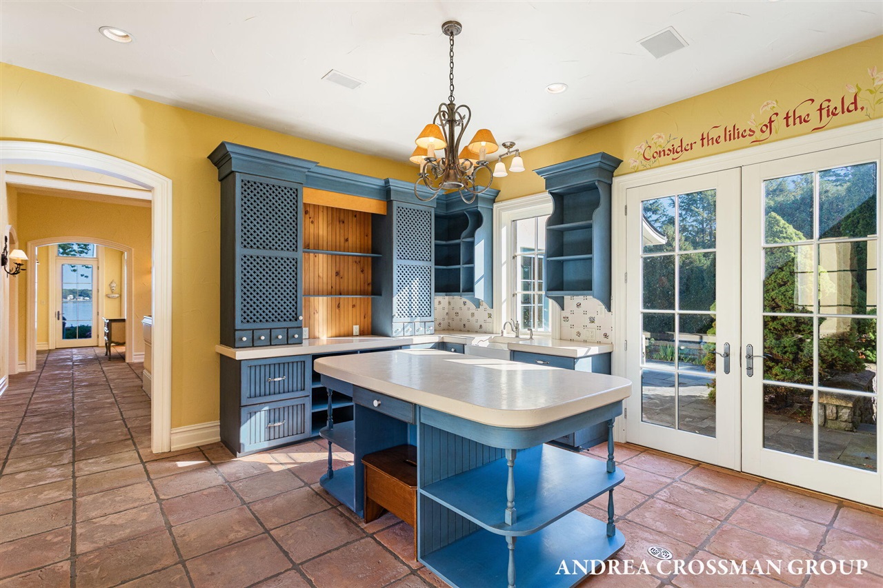 1933 South Shore Drive, Holland, MI, 49423