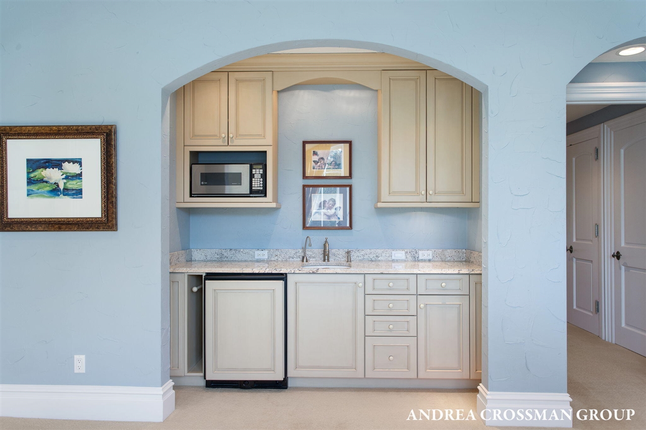 1933 South Shore Drive, Holland, MI, 49423