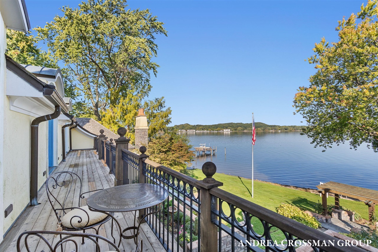 1933 South Shore Drive, Holland, MI, 49423