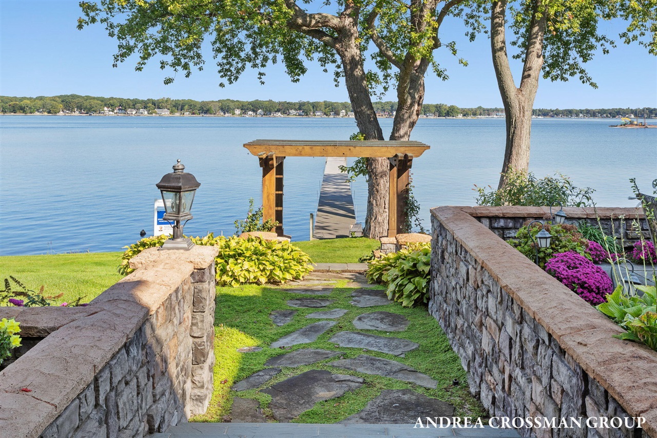 1933 South Shore Drive, Holland, MI, 49423