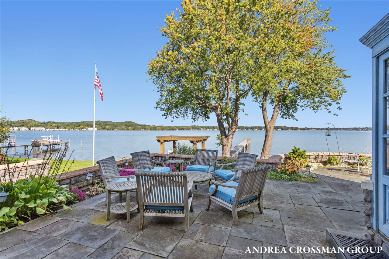 1933 South Shore Drive, Holland, MI, 49423