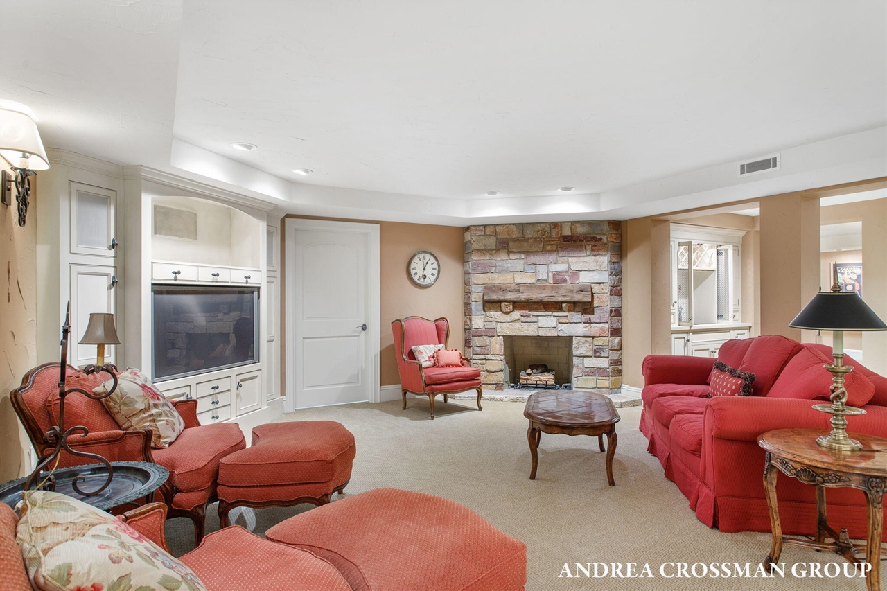 1933 South Shore Drive, Holland, MI, 49423