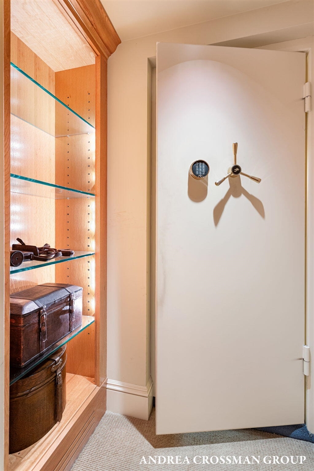 1933 South Shore Drive, Holland, MI, 49423