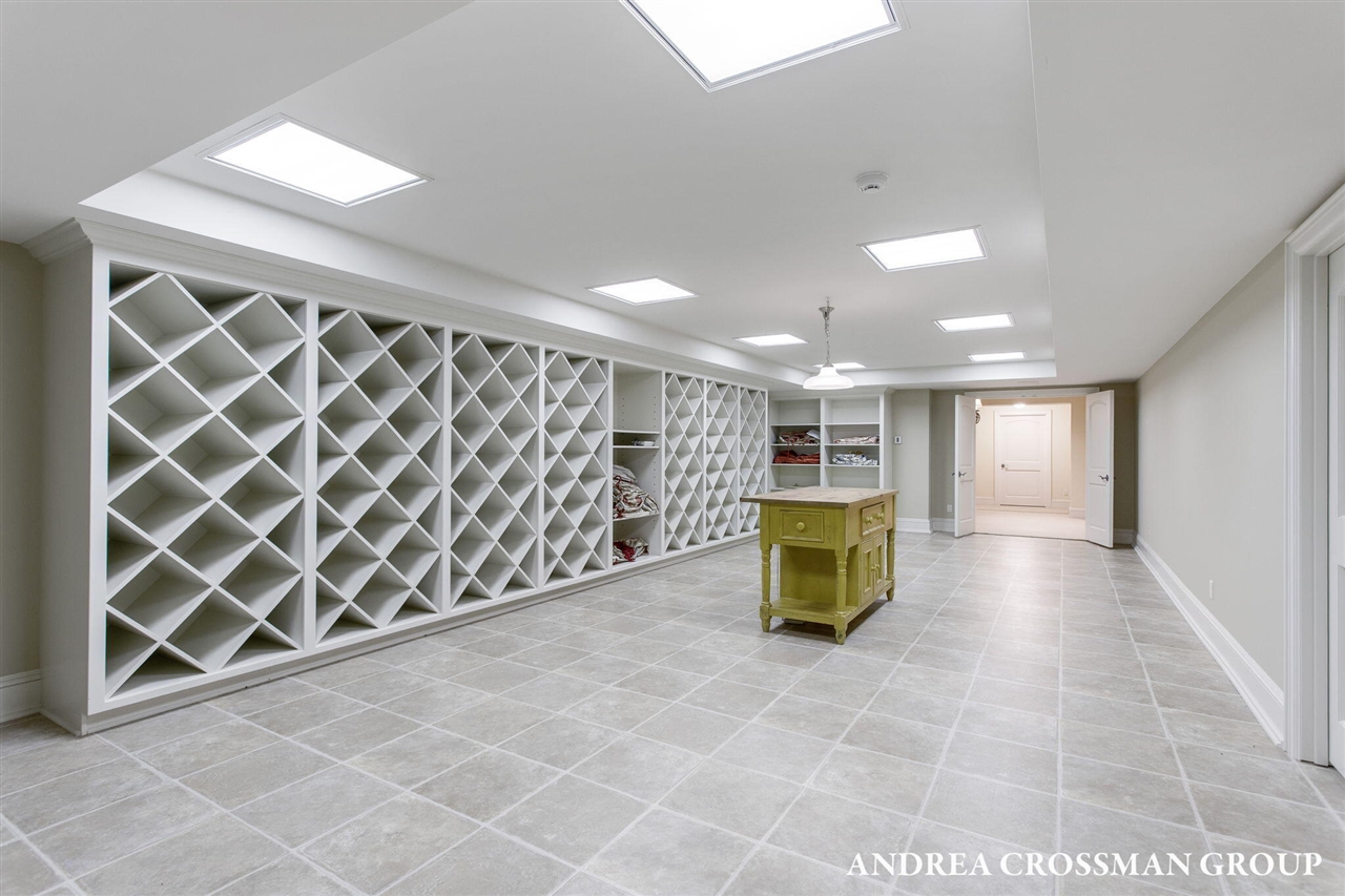 1933 South Shore Drive, Holland, MI, 49423