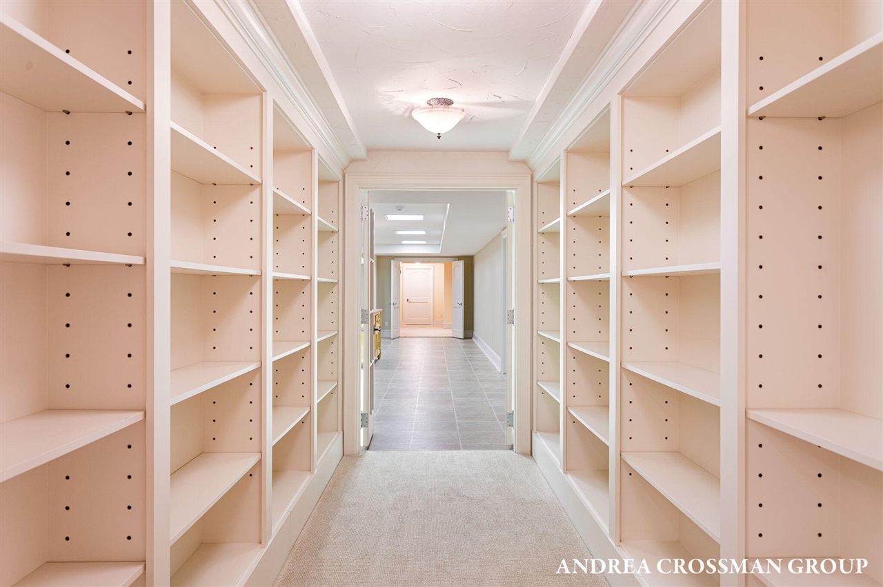 1933 South Shore Drive, Holland, MI, 49423