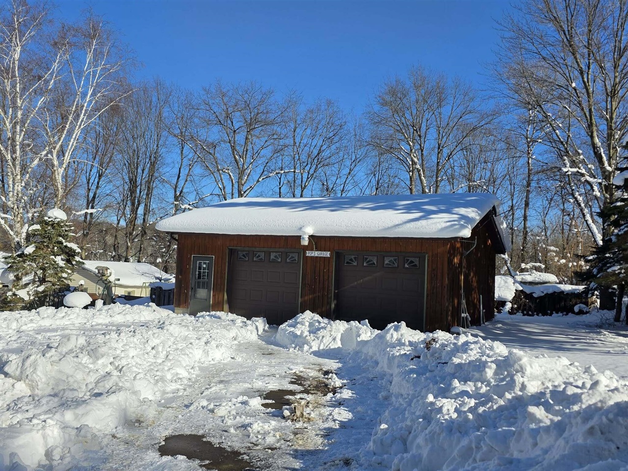 6772 N Claeys Drive, Fountain, MI, 49410-9775