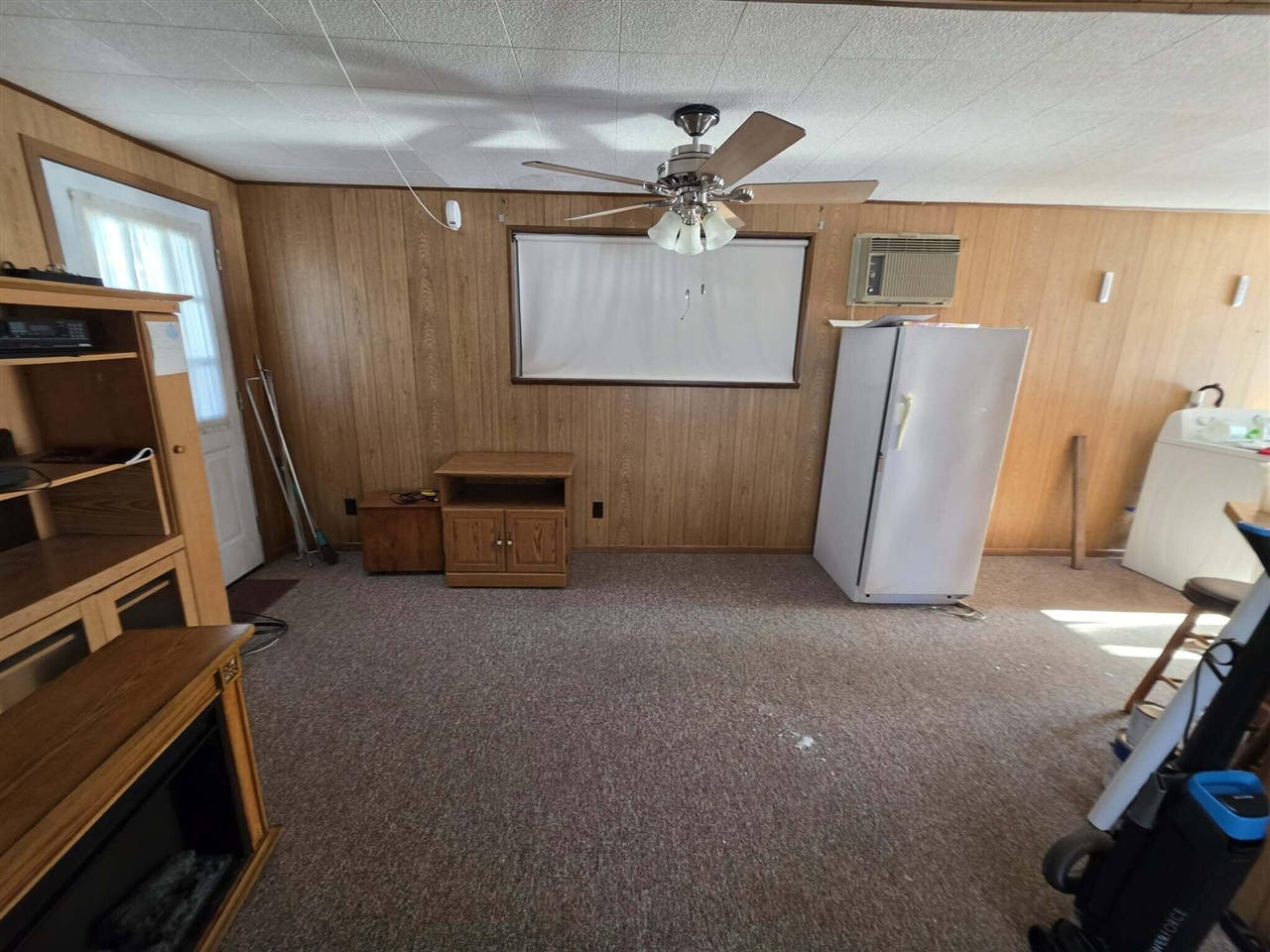 6772 N Claeys Drive, Fountain, MI, 49410-9775