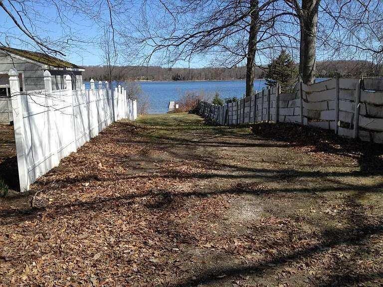 6772 N Claeys Drive, Fountain, MI, 49410-9775