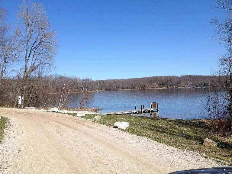 6772 N Claeys Drive, Fountain, MI, 49410-9775