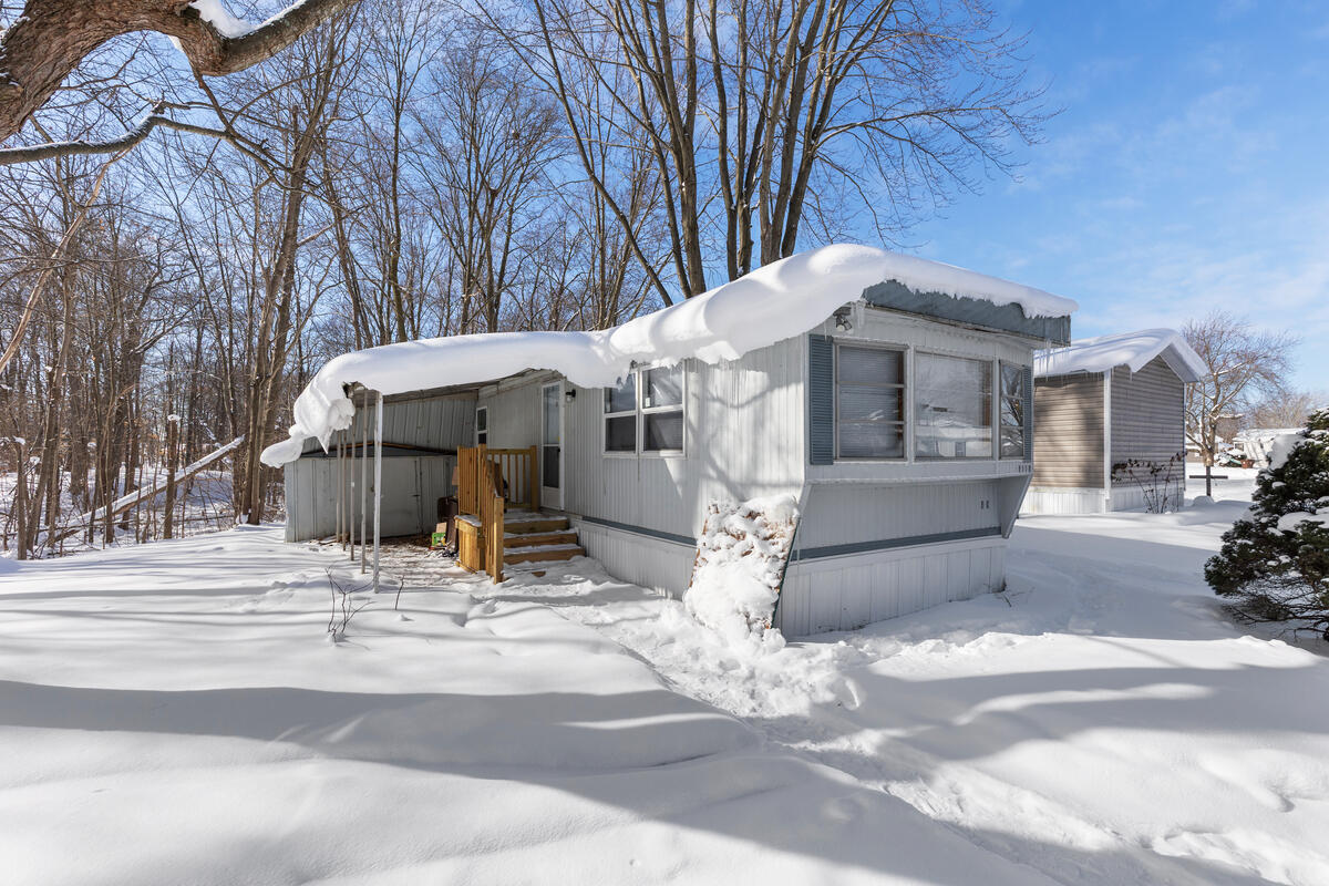 Homes for sale in Walker, MI | 4500 Crabapple Ct, Walker, MI 49534 | MLS# 70513546