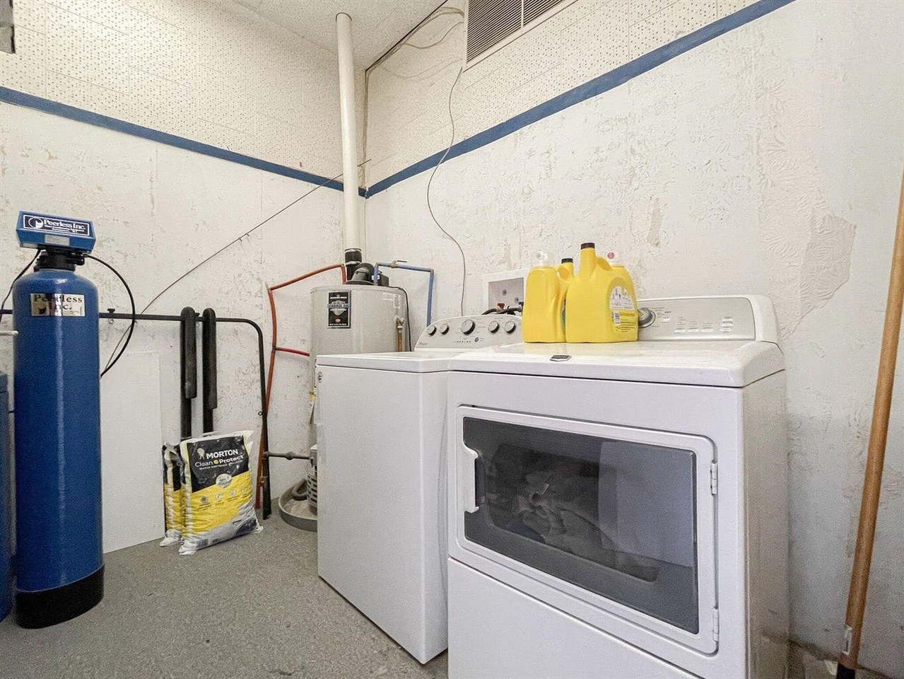 145 S Front Street, Dowagiac, MI, 49047-1754