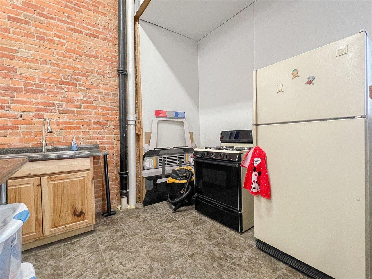 145 S Front Street, Dowagiac, MI, 49047-1754