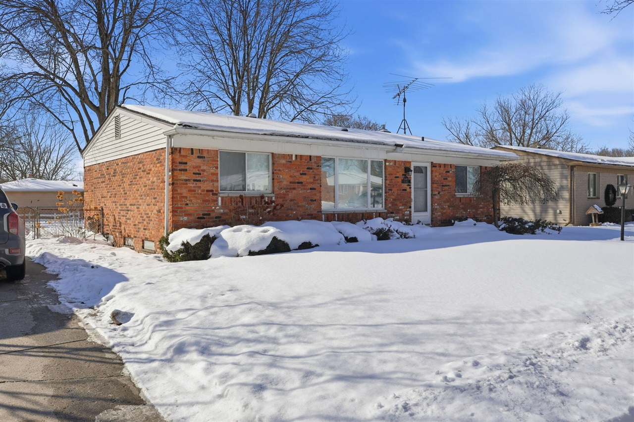 50673 Jim Drive photo 2