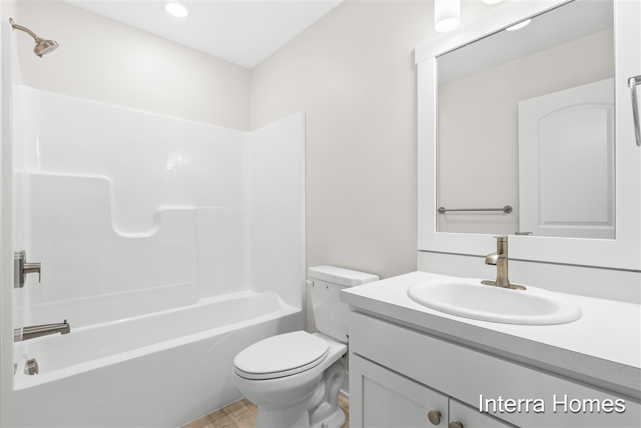 1571 N Village Circle, Kalamazoo, MI, 49009-6136